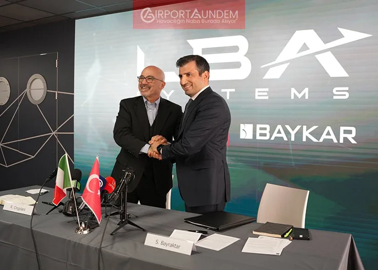 Türk İHA’ları Paris’te Yoğun İlgi Gördü