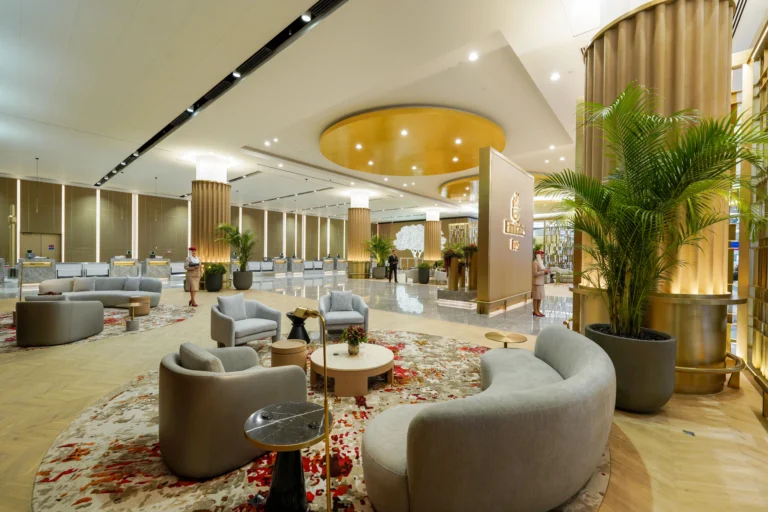Emirates First Class’ın Yeni Lüks Check-in Alanı Dubai’de Hizmete Girdi