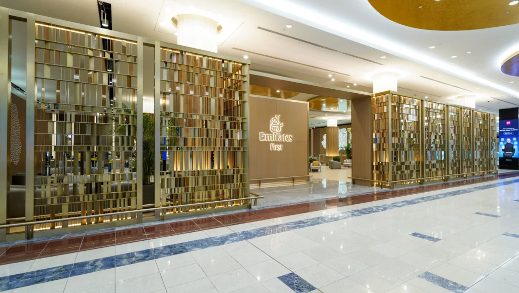 Emirates First Class’ın Yeni Lüks Check-in Alanı Dubai’de Hizmete Girdi