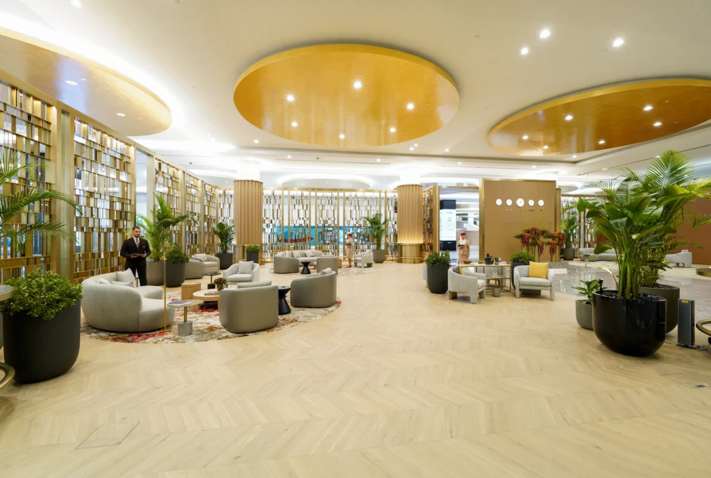 Emirates First Class’ın Yeni Lüks Check-in Alanı Dubai’de Hizmete Girdi