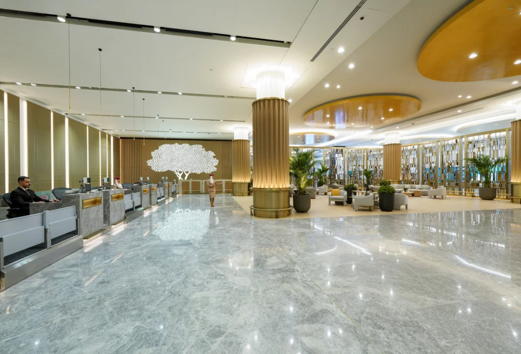 Emirates First Class’ın Yeni Lüks Check-in Alanı Dubai’de Hizmete Girdi