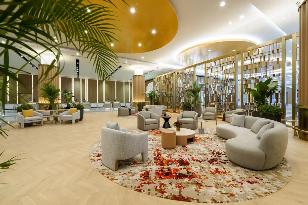 Emirates First Class’ın Yeni Lüks Check-in Alanı Dubai’de Hizmete Girdi