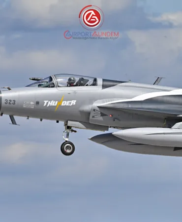 Pakistan'ın JF-17 Block III Savaş Uçağı, RIAT 2025’te “Spirit of the Meet” Ödülünü Kazandı