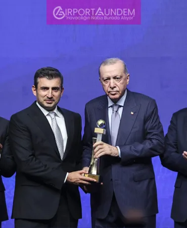 Selçuk Bayraktar, İhracat Ödülünü Cumhurbaşkanı Erdoğan’dan Aldı