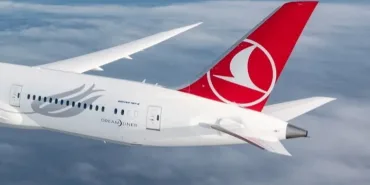 Merdiven Aracı Uçağa Çarptı: THY Seferi İptal, Yolcular Terminale Alındı