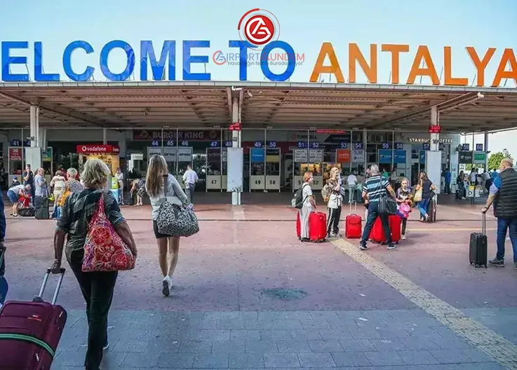 Turist Akını Durmuyor: Antalya Rekora Koşuyor!