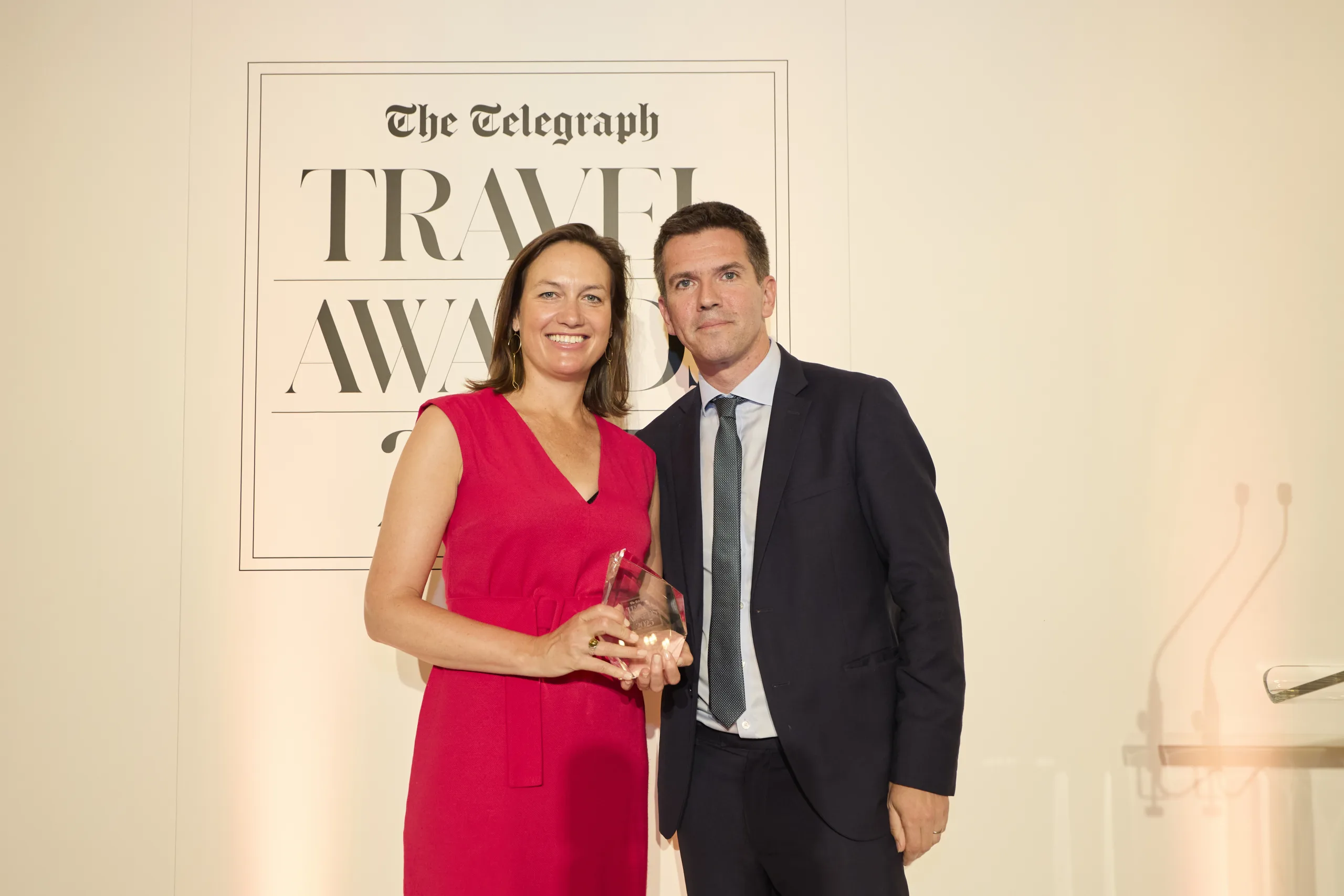 “Uzun Menzilli Uçuşlarda En İyi Havayolu” ödülü, 20.000 Telegraph okuyucusunun tercihiyle yeniden Emirates’e gitti.