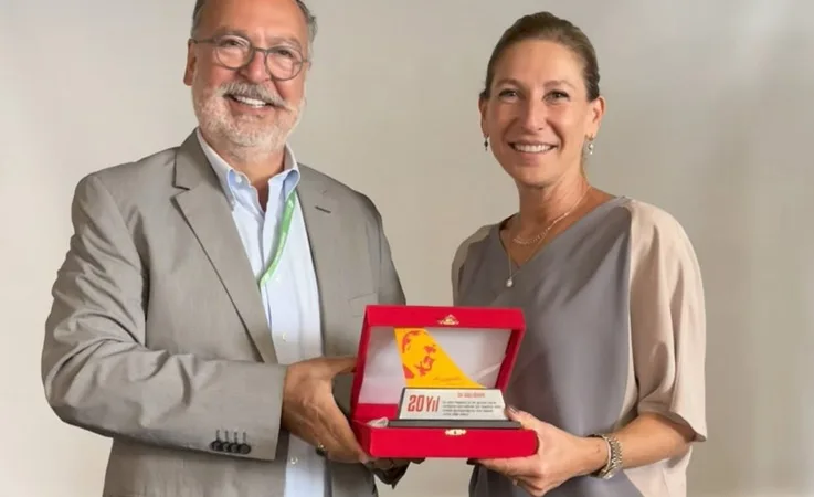 20th-Anniversary-Honour-for-Güliz-Öztürk-from-Pegasus!