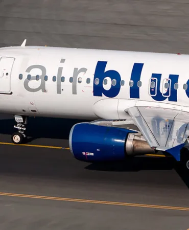Airblue’ya Ait Yolcu Uçağının Motoruna Kuş Girdi. Uçuş İptali Kaosa Yol Açtı