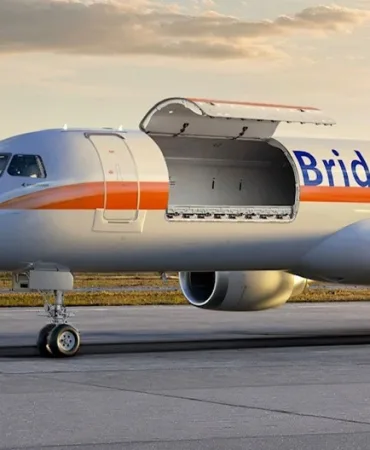 Bridges Air Cargo İlk Embraer E190 P2F Uçağını Teslim Aldı