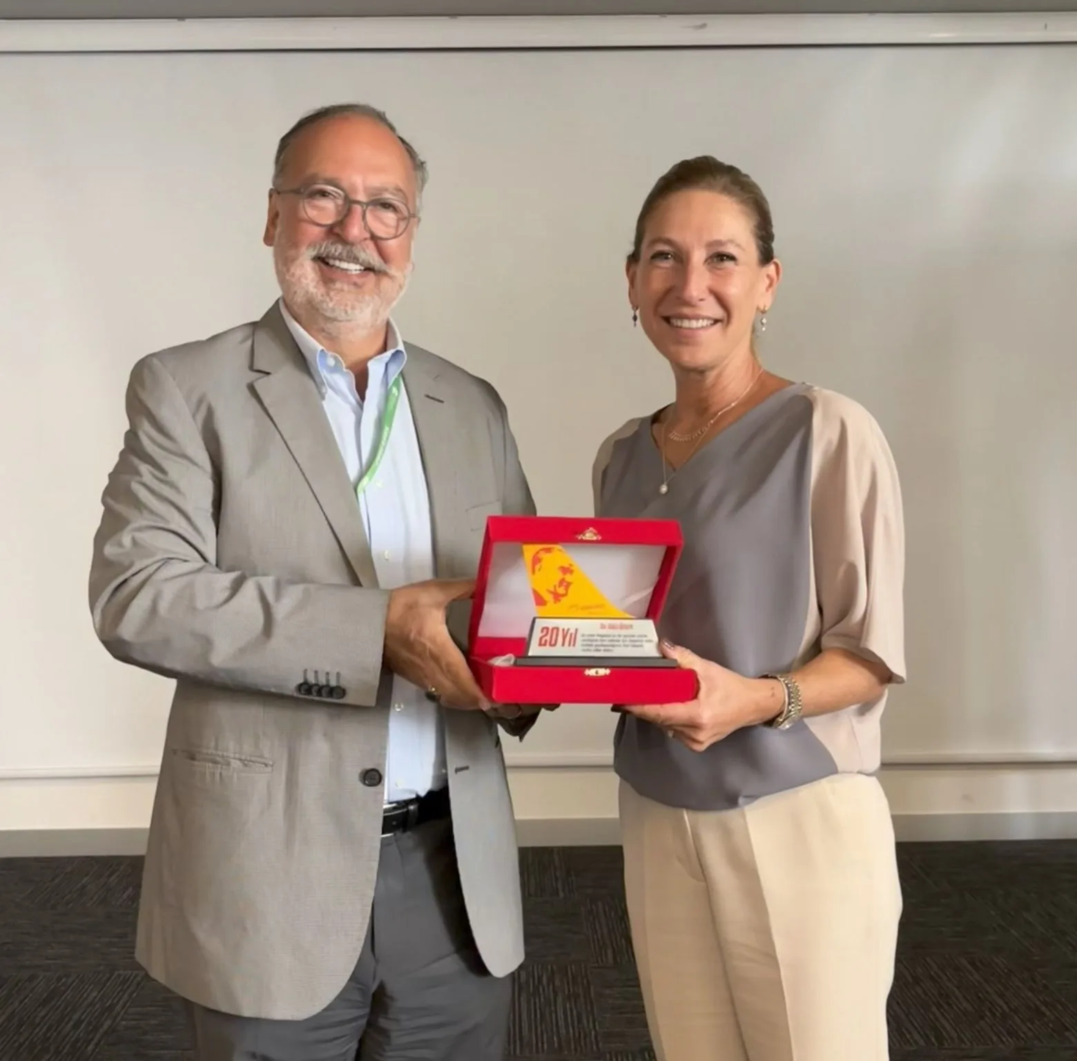 Pegasus CEO’su Güliz Öztürk, 20. Kıdem Yılında Sürpriz Plaketle Onurlandırıldı