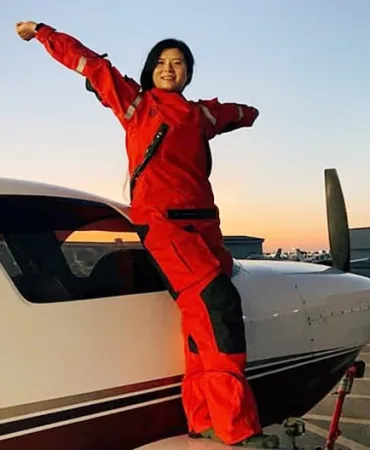 İlham Veren Kadın Pilot, Kalkıştan Dakikalar Sonra Düştü