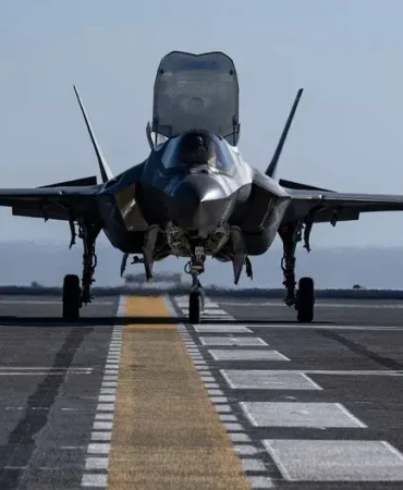 Japonya, İlk F-35B Lightning II Savaş Uçaklarını Teslim Aldı