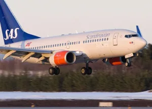 Pilot-Falls-Ill-in-Cockpit-on-SAS-Flight-Backup-Crew-Takes-Over