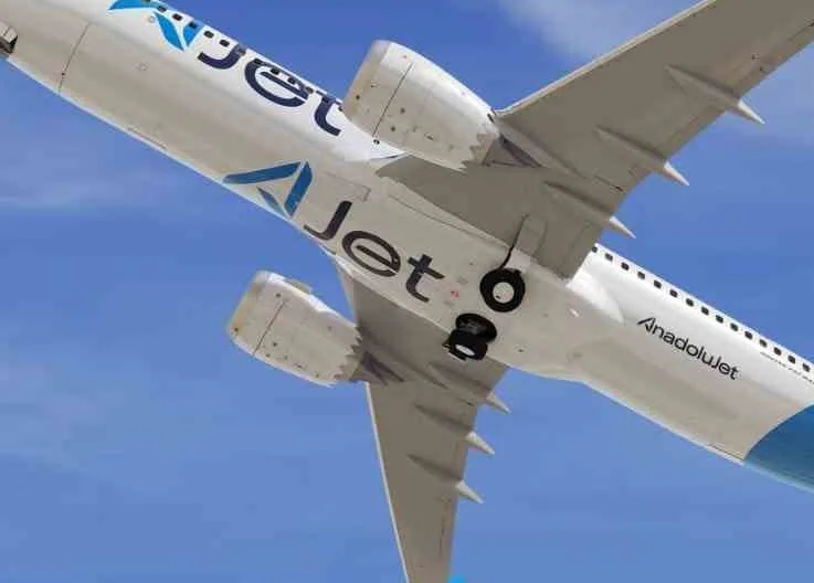 Pilot Rahatsızlandı: AJet Uçağı İstanbul’a Acil Dönüş Yaptı