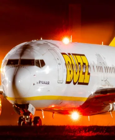 Ryanair Uçağına Güvenlik Tehdidi: Savaş Uçakları Eşliğinde İngiltere’ye İndi
