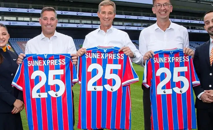 SunExpress, Crystal Palace’ın Resmi Havayolu Oldu