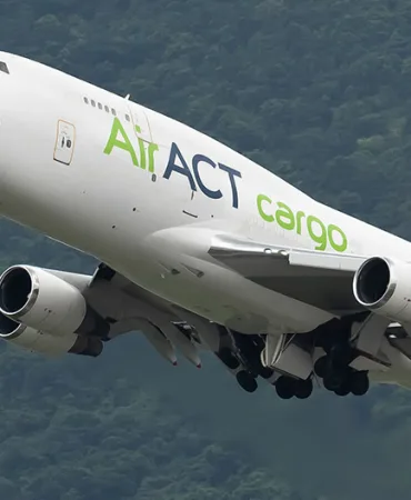 TC-ACF Tescilli 747, Motor Kaybıyla Acil İniş Yaptı!
