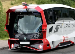 UK’s-First-Driverless-Baggage-and-Passenger-Transport-Launches