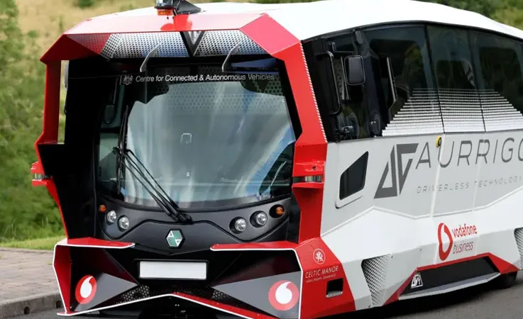 İngiltere’nin İlk Sürücüsüz Bagaj ve Yolcu Taşımacılığı Başlıyor