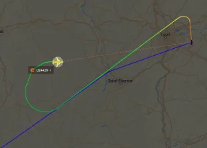 easyJet-A320-Aircraft-Returns-to-Lyon-with-7700-Code