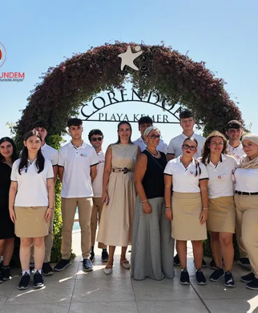 30-İtalyan-Öğrenci-Corendon-Otellerinde-Staj-Yaptı