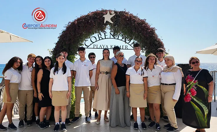 30-İtalyan-Öğrenci-Corendon-Otellerinde-Staj-Yaptı