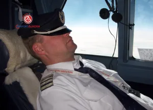 Alman-Pilotların-’ü-Uçuşta-Uyuyor