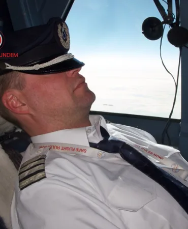 Alman Pilotların %93’ü Uçuşta Uyuyor