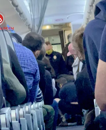 American Airlines Mürettebatı Yolcu Krizini Sert Çözdü
