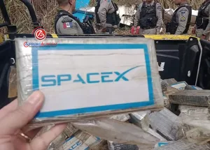 Brezilya’da-Hafif-Uçak-Düşü.-Kokain-Paketleri-SpaceX-Logolu-Çıktı