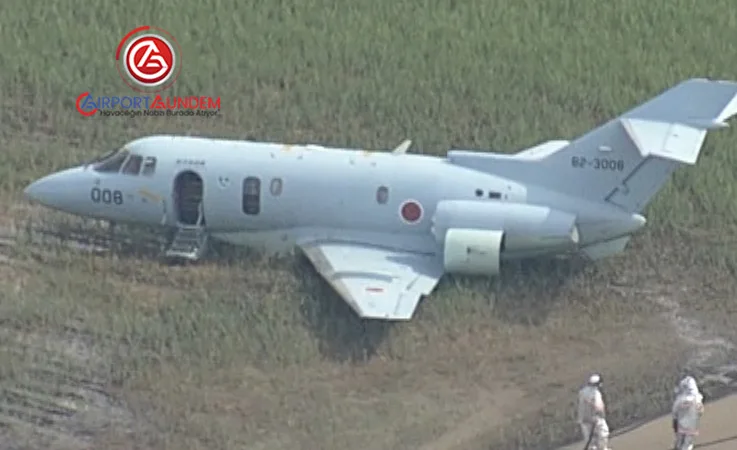 Faciadan Dönüldü: Japonya’da SDF Uçağı Pistten Çıktı