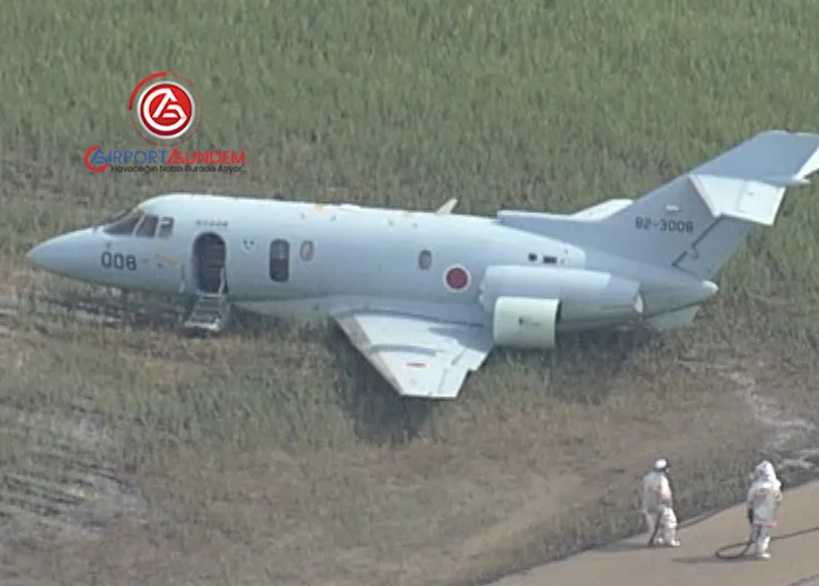 Faciadan Dönüldü: Japonya’da SDF Uçağı Pistten Çıktı