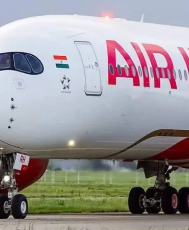 Delhi-Indore Seferi Yapan Air India Uçağında Yangın: Pilot Felaketi Önledi