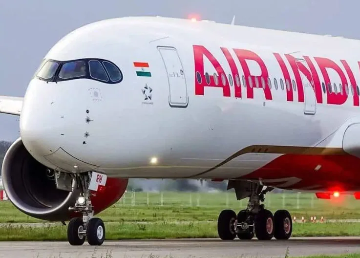 Delhi-Indore Seferi Yapan Air India Uçağında Yangın: Pilot Felaketi Önledi