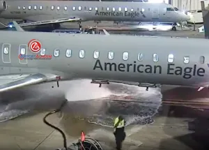 Dallas’ta-Jet-Yakıtı-Sızıntısı!-Havalimanında-Korku-Dolu-Dakikalar