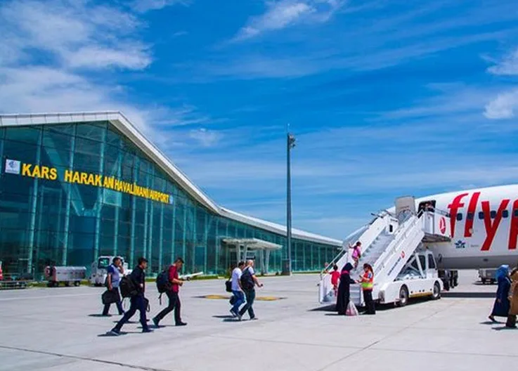 Kars Harakani Havalimanı Yolcu Rekoru Kırdı!