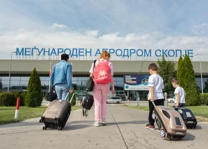 Landing-Permit-Crisis-for-Charter-Flights!-Albanian-Voters-Unable-to-Return-Home-to-Vote
