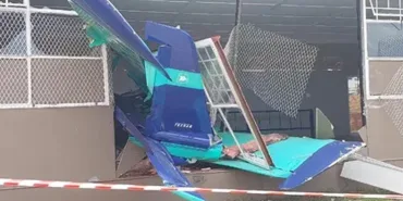 Güney Afrika’da Hafif Uçak Okula Çarptı!