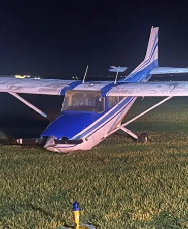 Gizemli Uçak Kazası: Naples Havalimanı’nda Cessna Pistten Çıktı