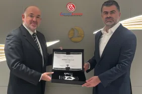 Türk-Hava-Kartalları,-Abdülkerim-Çay’ı-Fahri-Üye-Olarak-Onurlandırdı!