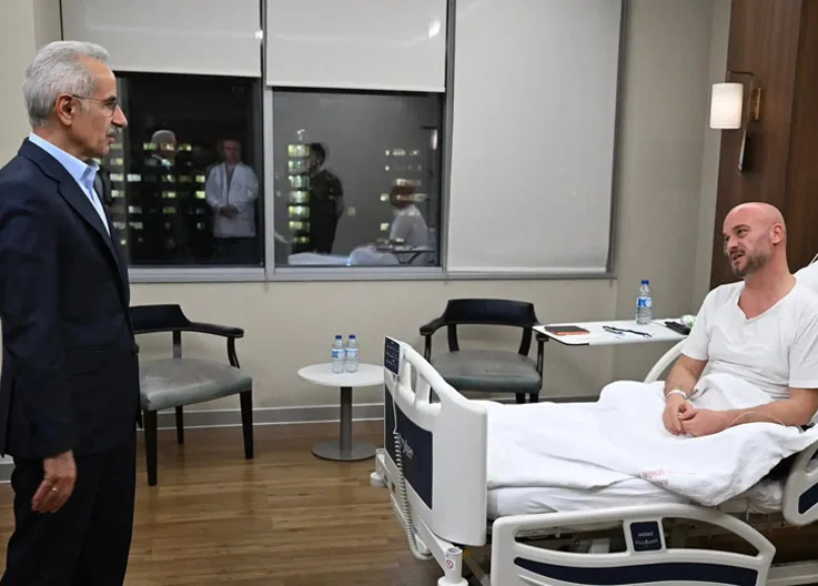 Ulaştırma Bakanı’ndan Enes Çakmak’a Geçmiş Olsun!