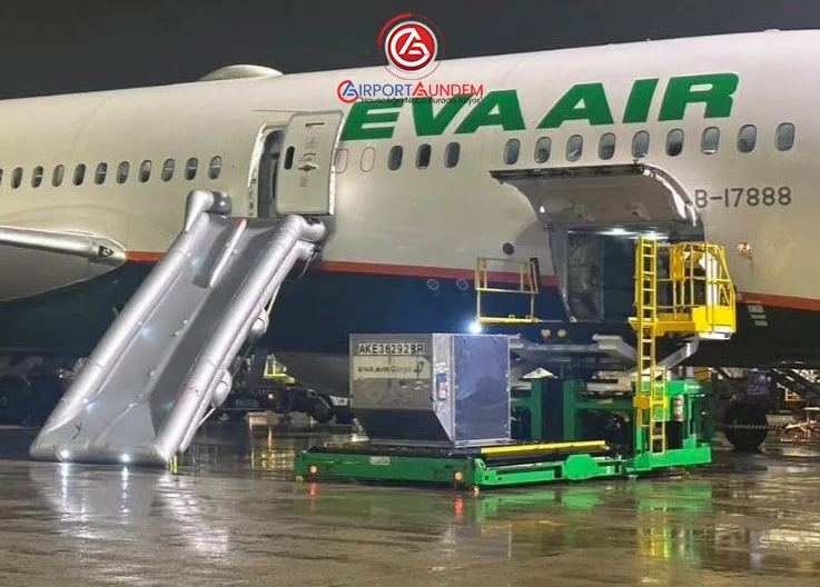 EVA Air BR65 Seferinde Milyon Dolarlık ‘Slide’ Kazası