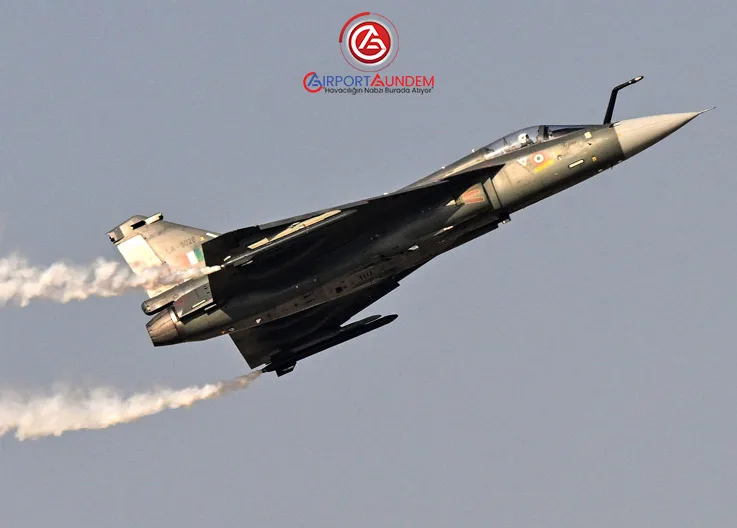 Hindistan’ın Yeni Nesil Uçağı Tejas Dubai Airshow 2025’de Düştü