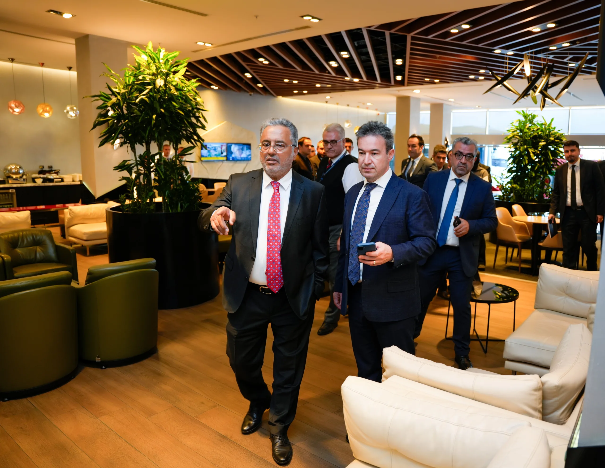 THY Başkanı Ahmet Bolat’tan AJet Çalışanlarına Sahada Tam Destek