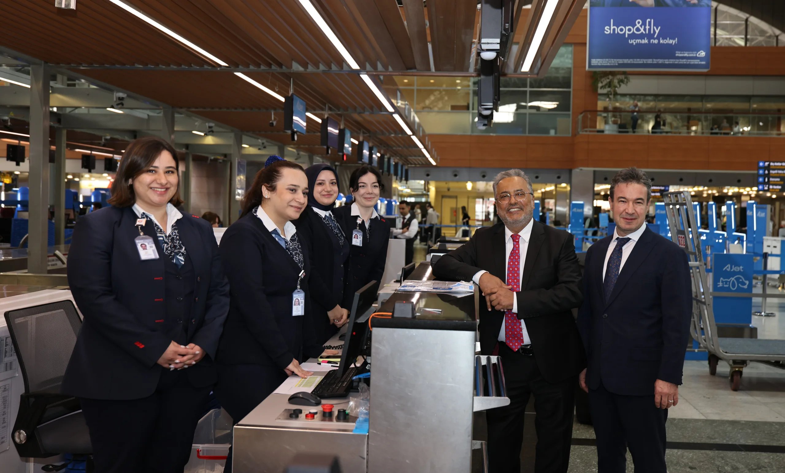THY Başkanı Ahmet Bolat’tan AJet Çalışanlarına Sahada Tam Destek