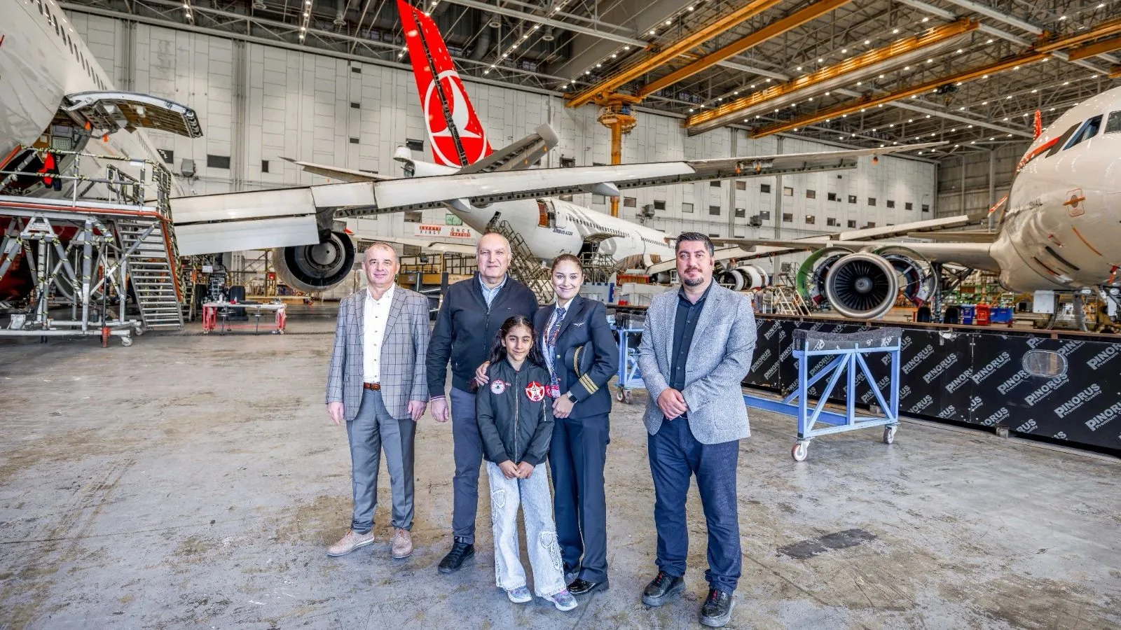 TUSAŞ Şehidinin Kızı Ece Naz Kanseri Yendi, THY’de Kokpite Geçti