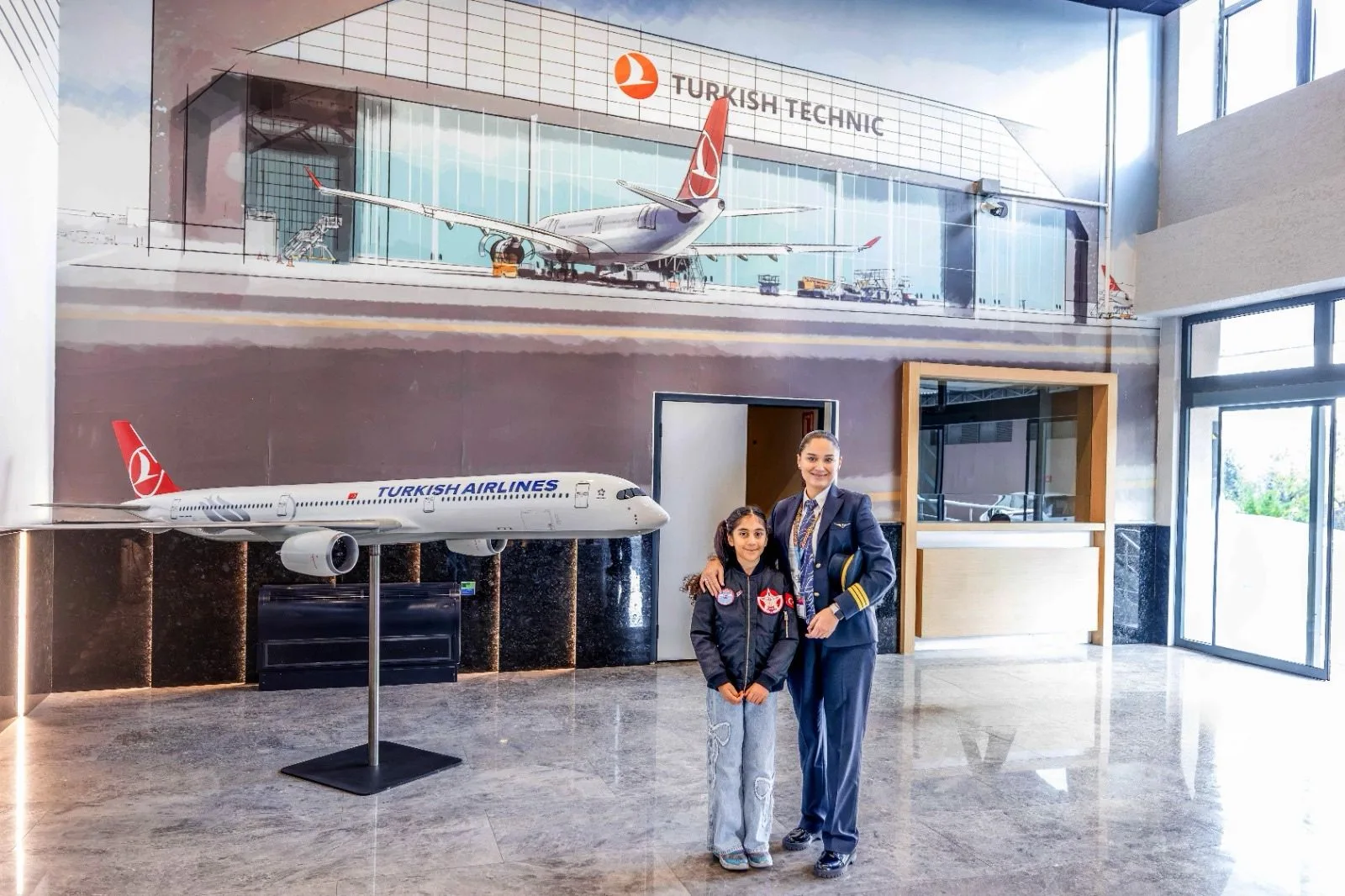 TUSAŞ Şehidinin Kızı Ece Naz Kanseri Yendi, THY’de Kokpite Geçti