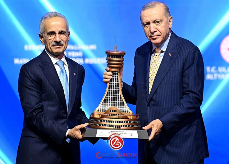 Esenboğa Havalimanı’na Dev Yatırım: 3. Pist ve Yeni Kontrol Kulesi Hizmete Açıldı