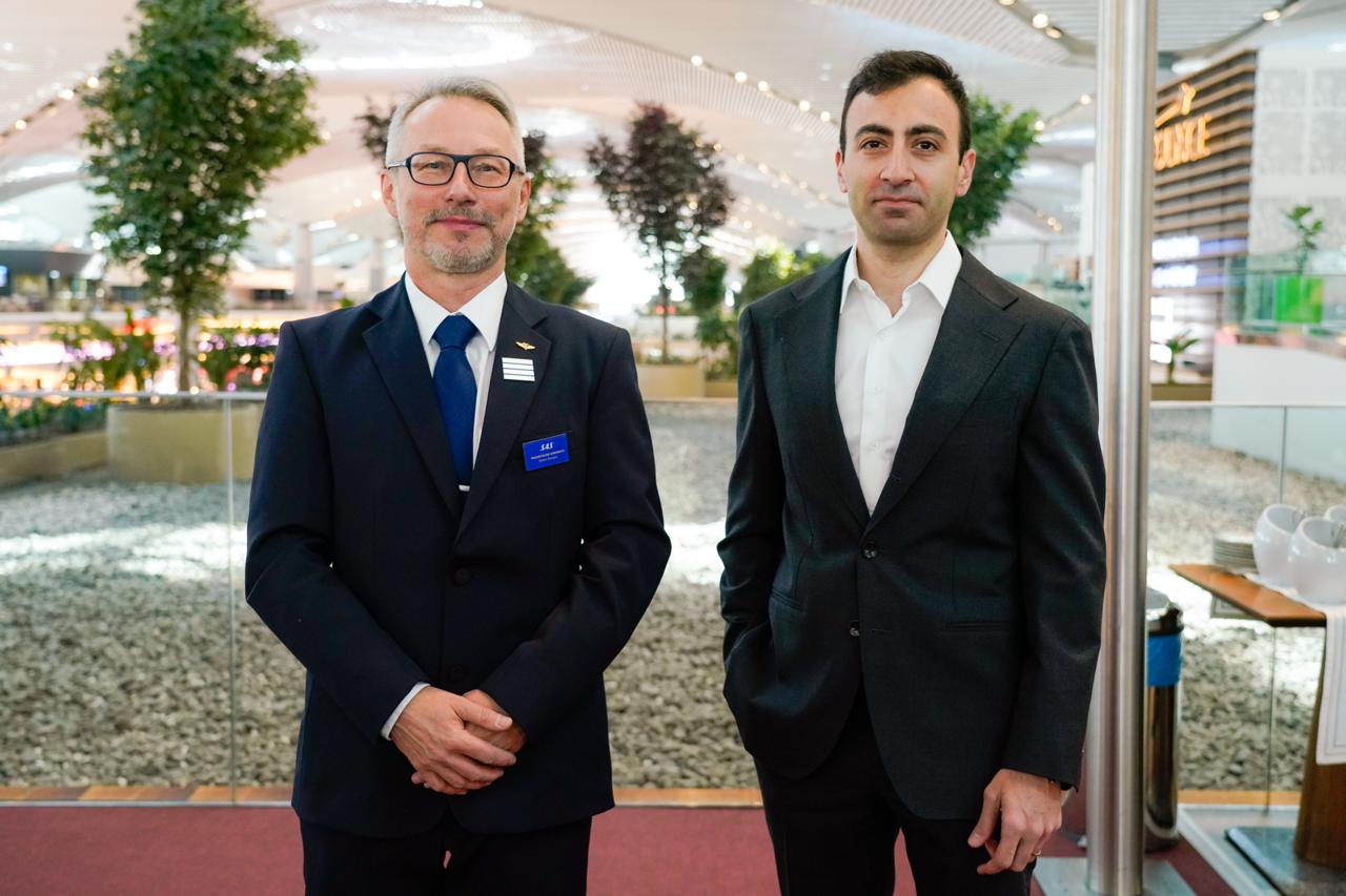 İGA İstanbul Havalimanı, SAS iş birliğiyle Kopenhag-İstanbul arasında günlük direkt uçuşların başladığını duyurdu. Yeni hat, Türkiye ile İskandinavya arasındaki bağlantıyı güçlendirecek.